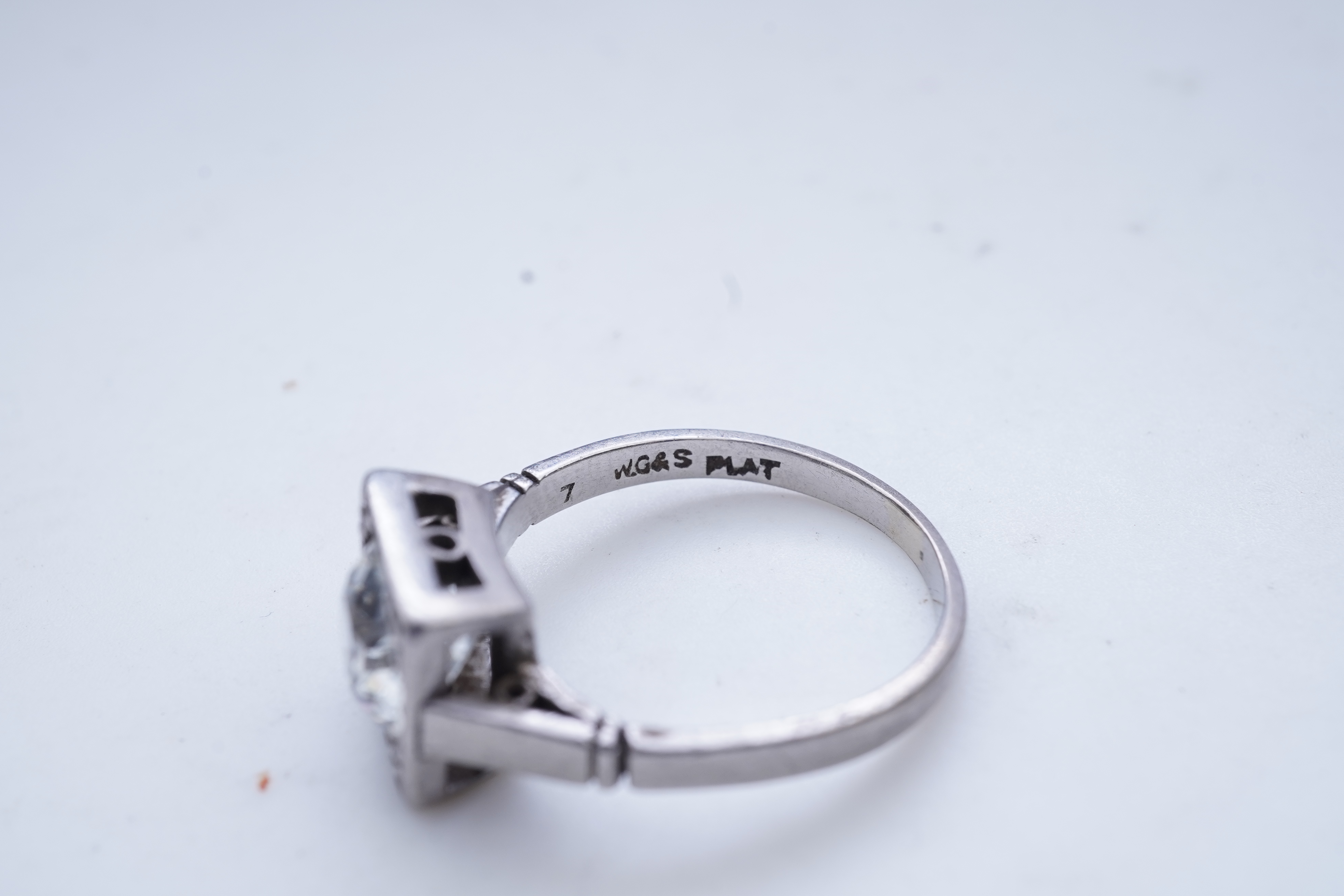 A solitaire diamond ring, early 20th century